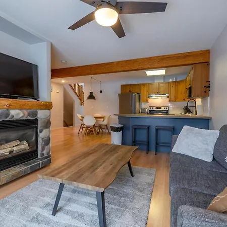 Riverside By Stayin Fernie Room photo
