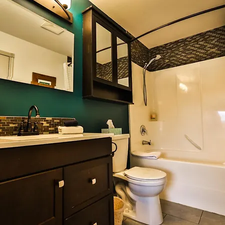 Riverside By Stayin Fernie Room photo