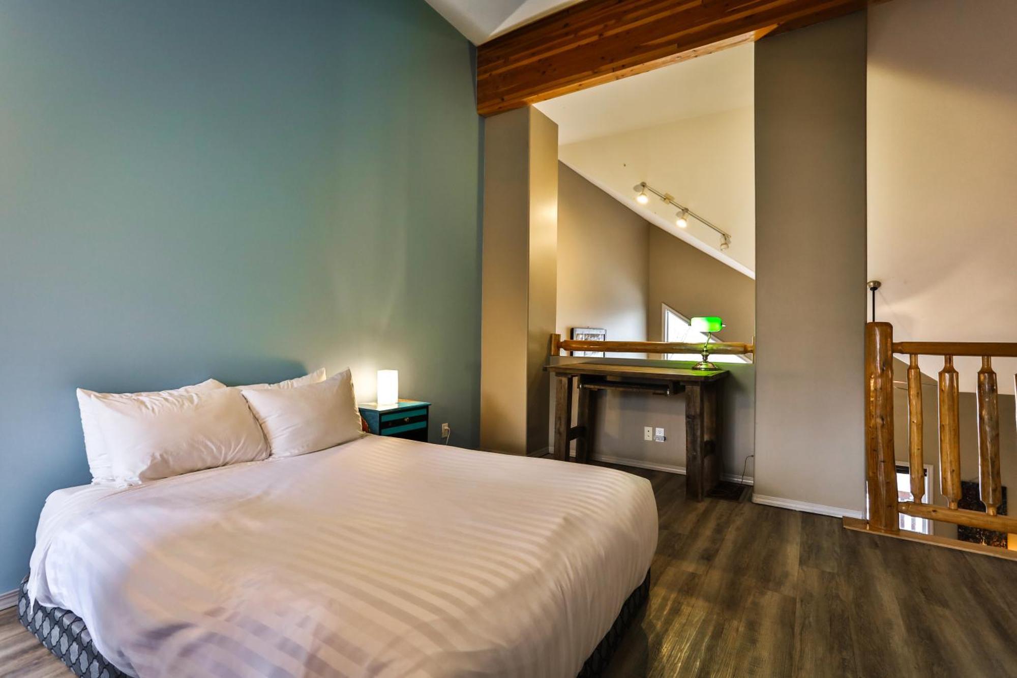 Apartment Riverside By Stayin Fernie