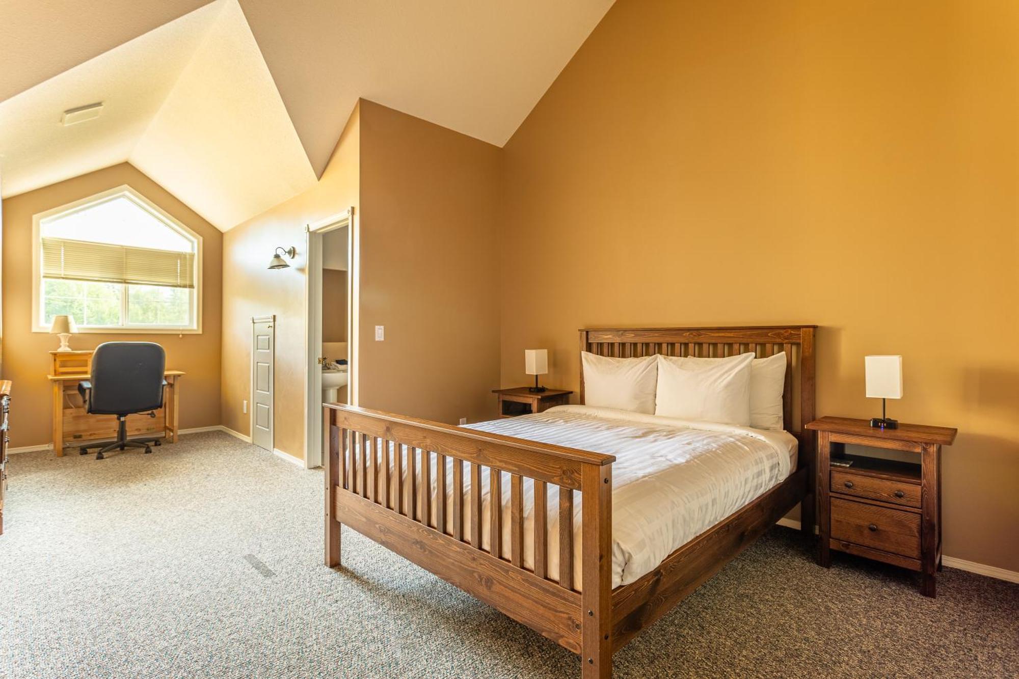 Riverside By Stayin Apartment Fernie