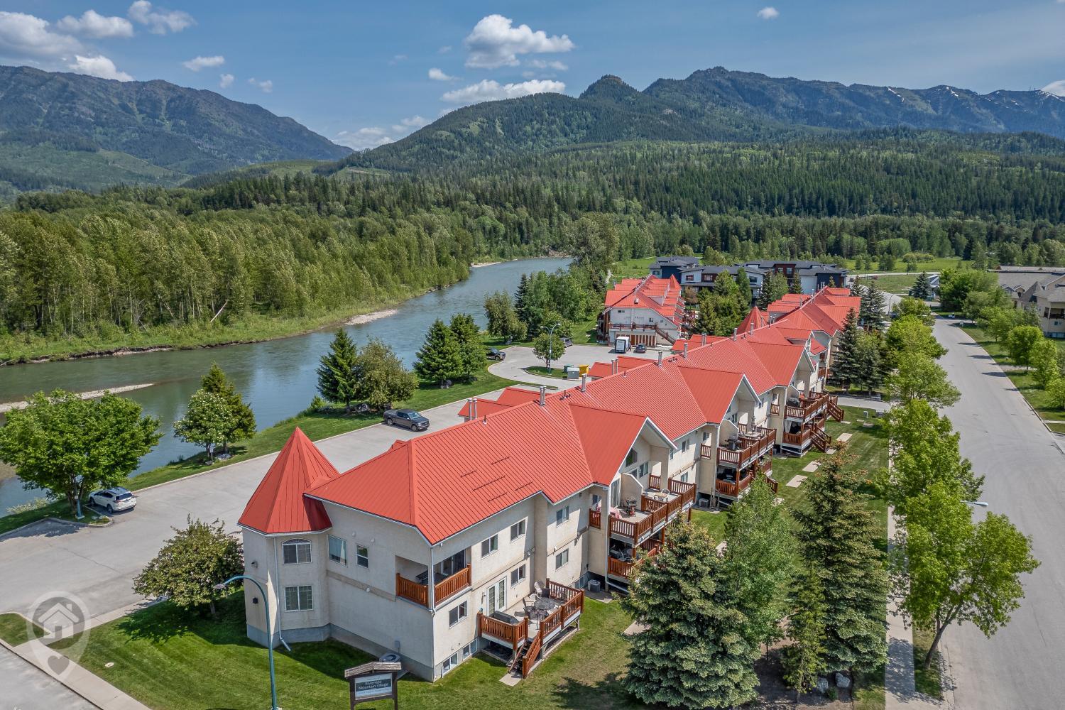 Riverside By Stayin Appartement Fernie